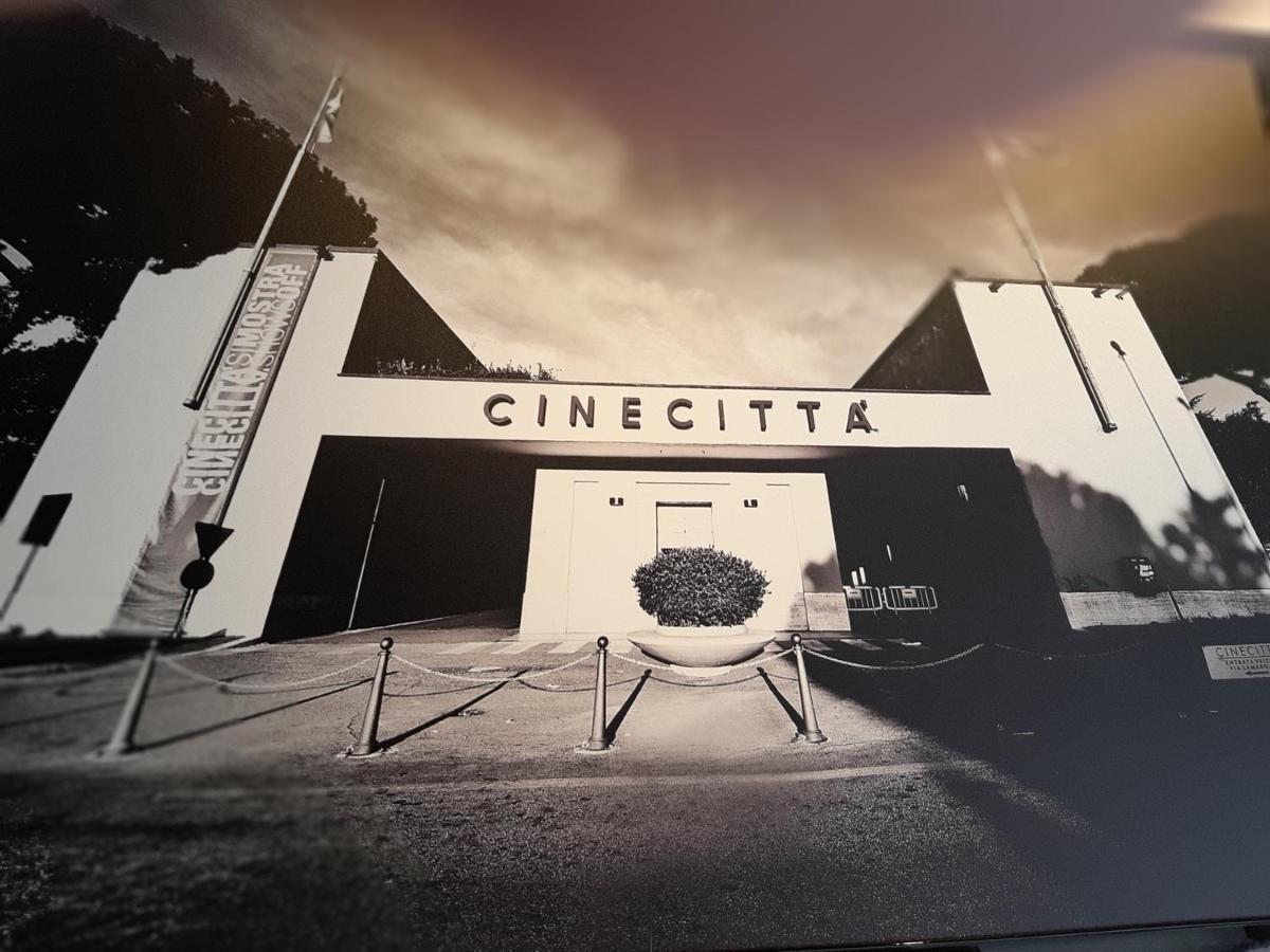 Roma Cinecitta Apartment Bagian luar foto