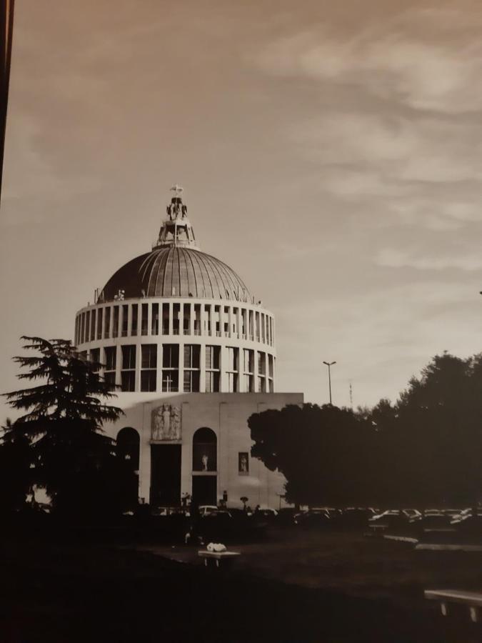Roma Cinecitta Apartment Bagian luar foto