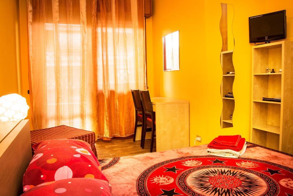 Roma Cinecitta Apartment Bagian luar foto
