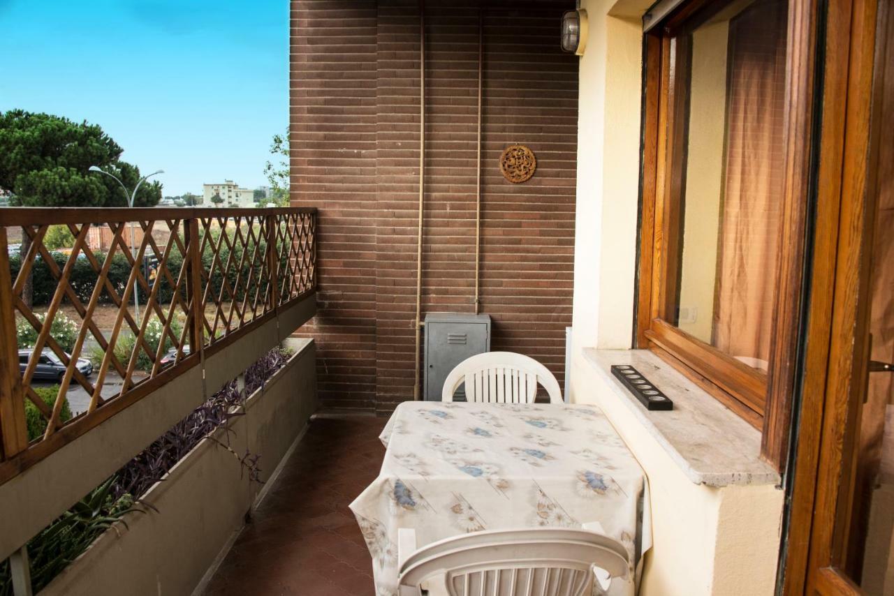 Roma Cinecitta Apartment Bagian luar foto